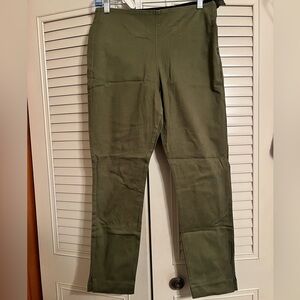 Old Navy Green Capri pixie pants